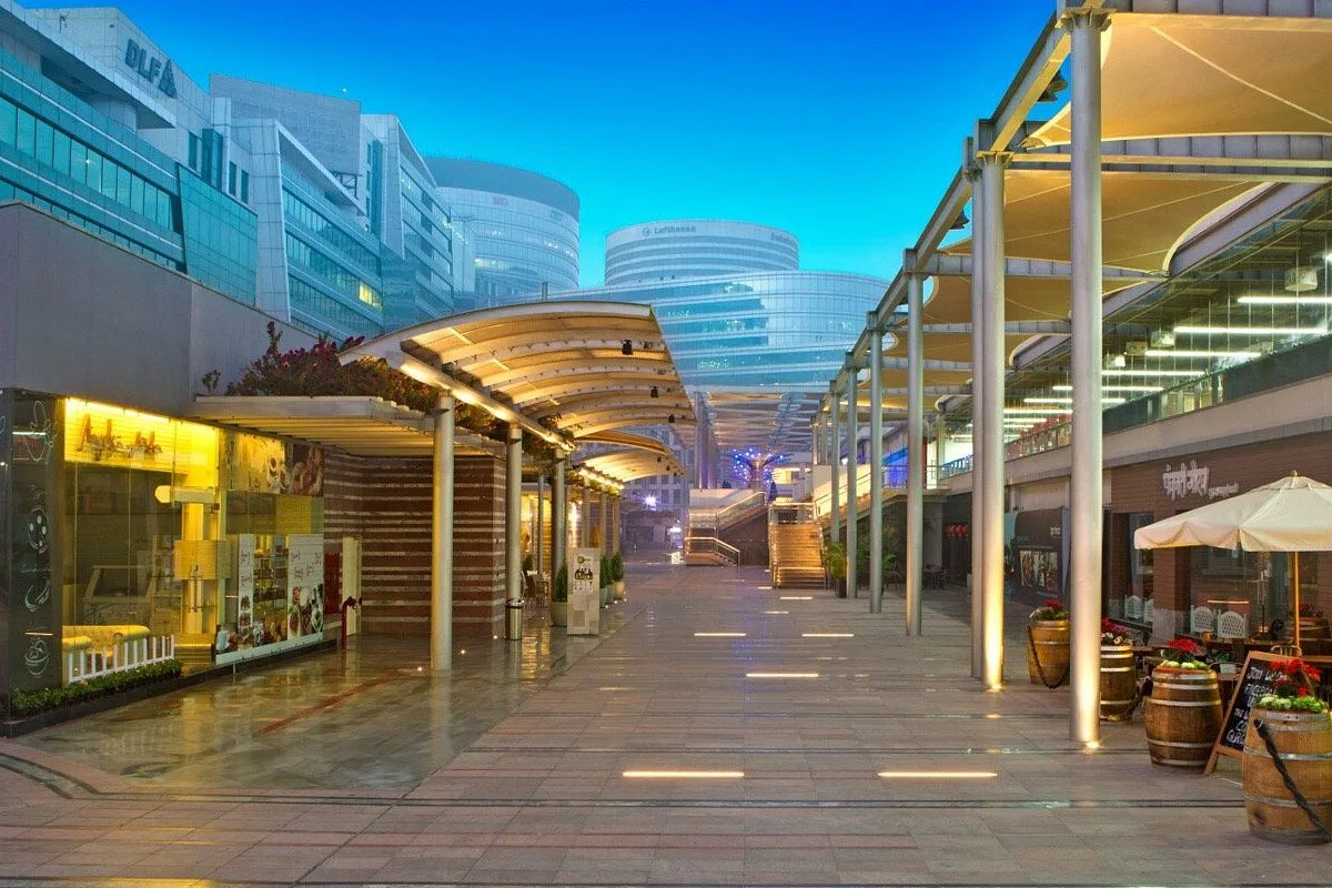Studio Apartments Near DLF Cyber City: Best Options for Working Professionals