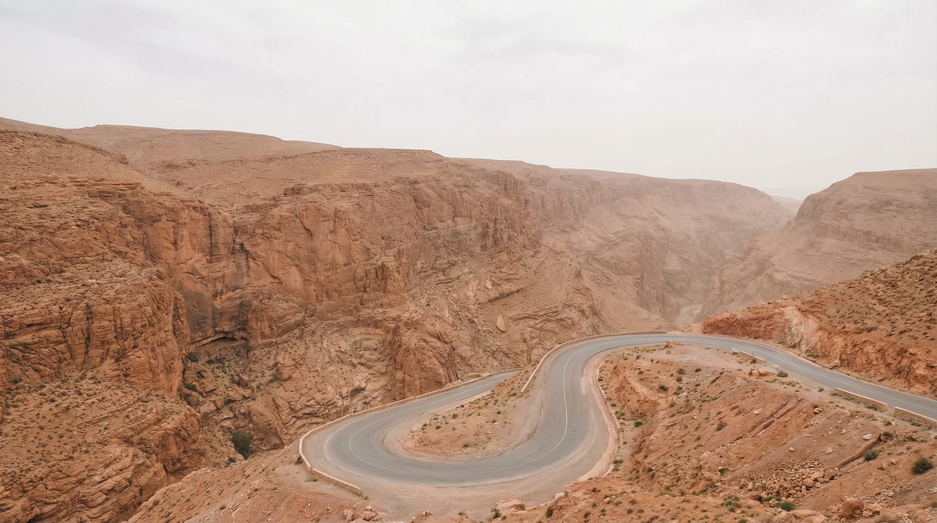 The Road of a Thousand Bends