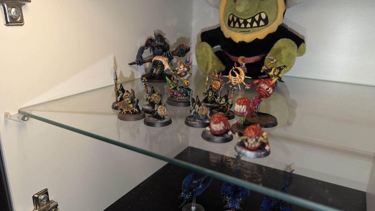 Gloomspire Gitz Shelf
