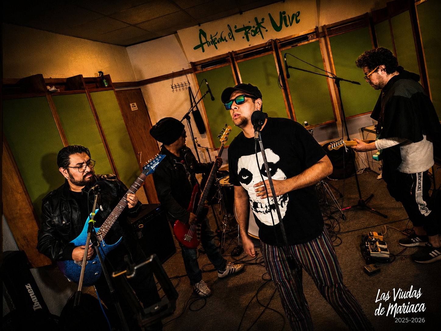 Band Photo 0