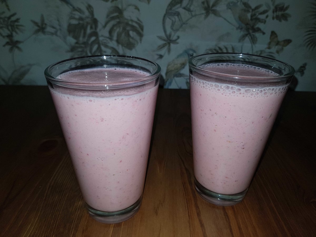 Zdjęcie Jogurt truskawkowy