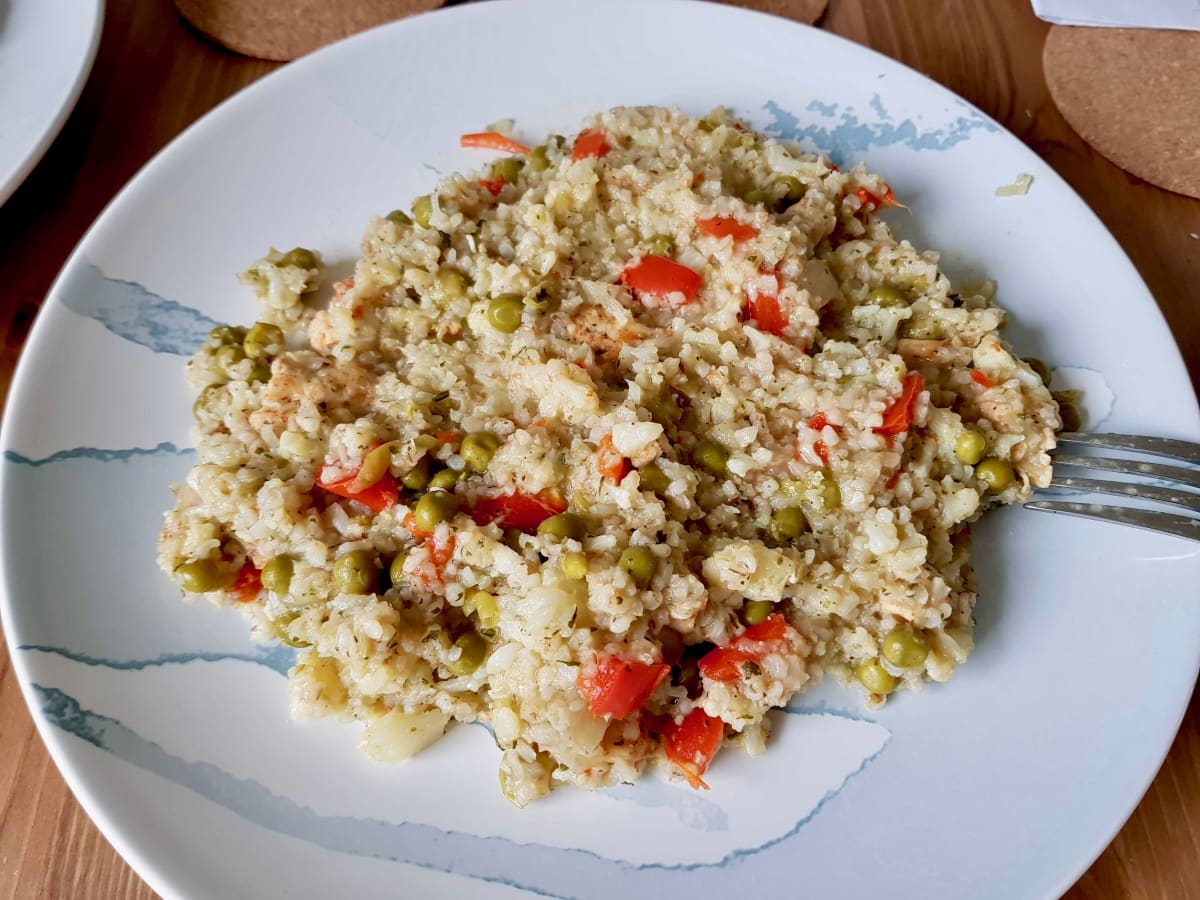 Zdjęcie Kurczak z kalafiorem i groszkiem