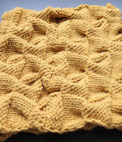 Tour de cou moutarde - triangle Tour de cou moutarde - triangle