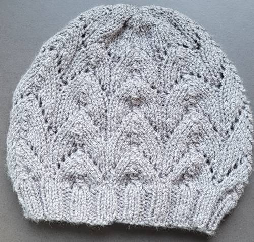 Bonnet gris - feuille Bonnet gris - feuille