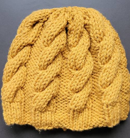 Bonnet moutarde - torsade Bonnet moutarde - torsade