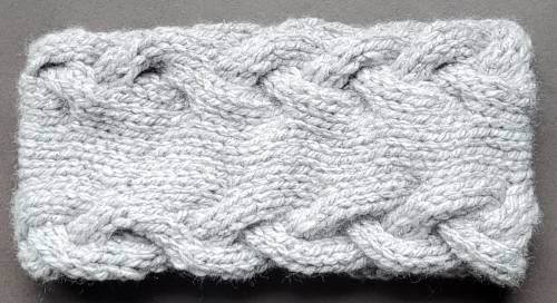 Bandeau gris brillant - tresse Bandeau gris brillant - tresse