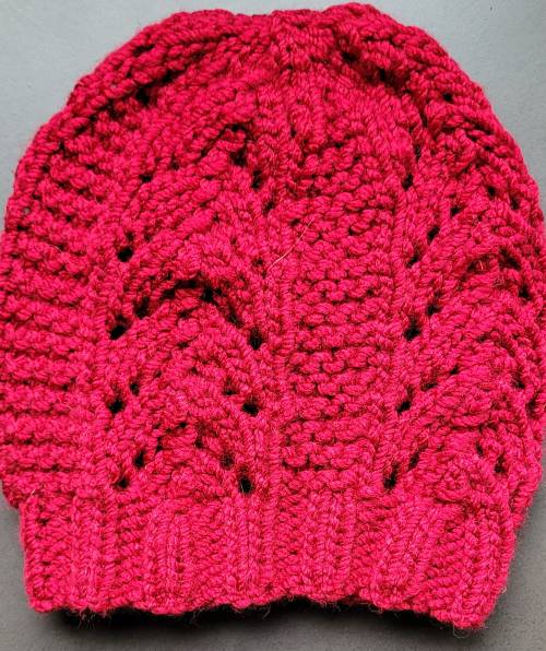 Bonnet dark red - triangle Bonnet dark red - triangle