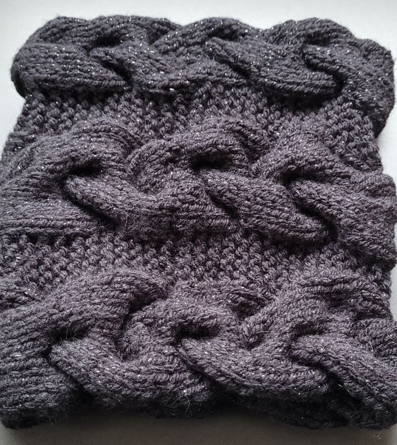 Tour de cou noir brillant - torsade Main