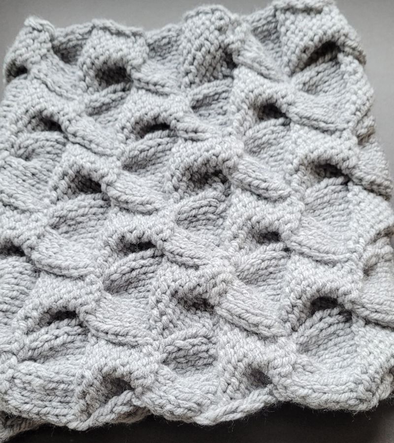 Tour de cou gris - triangle Main