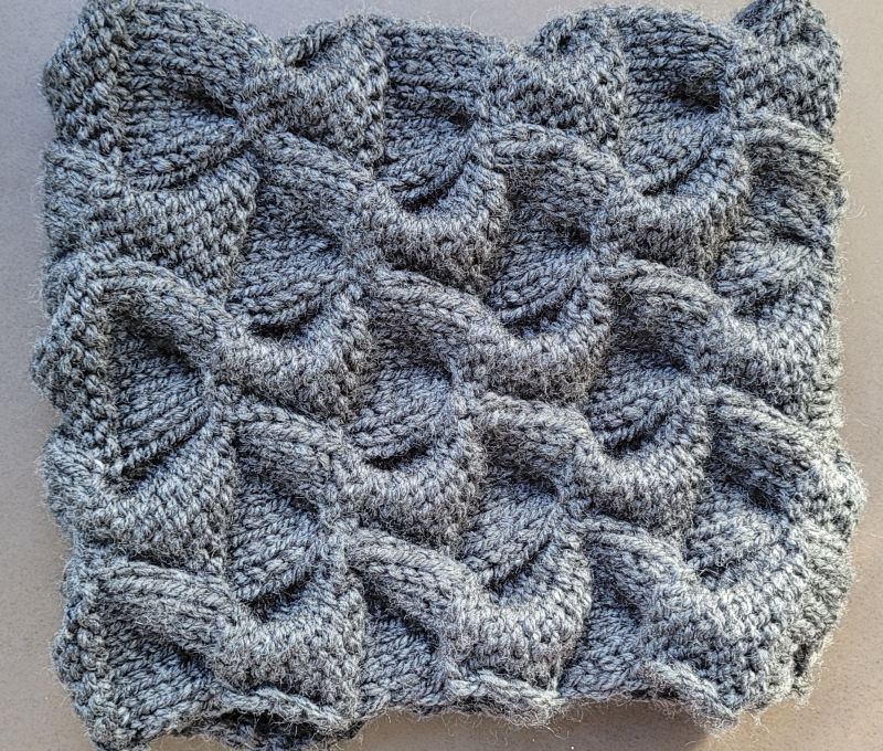 Tour de cou Cast Iron - triangle Main