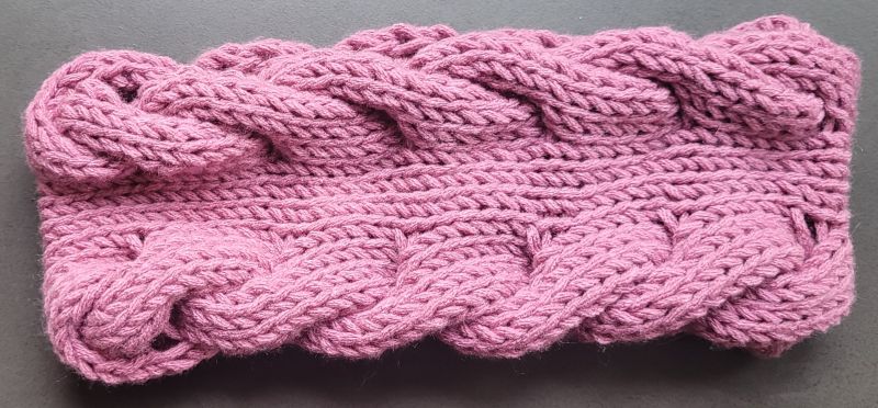 Bandeau rose - bordure torsadé Main