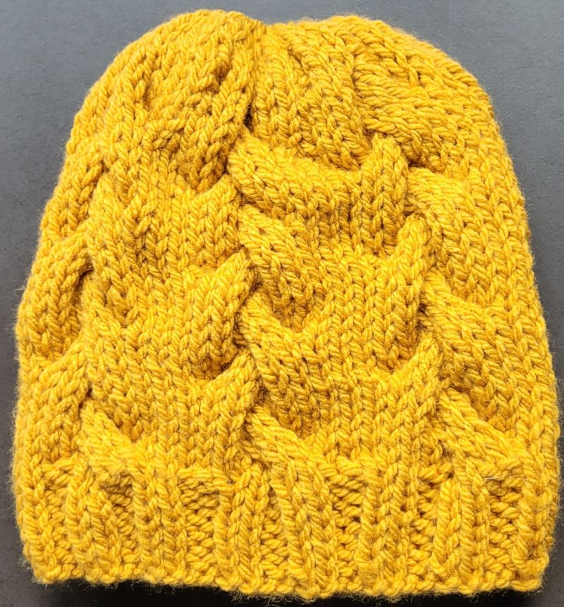 Bonnet moutarde - tresse Main