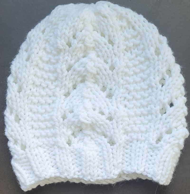 Bonnet blanc - dentelle Main