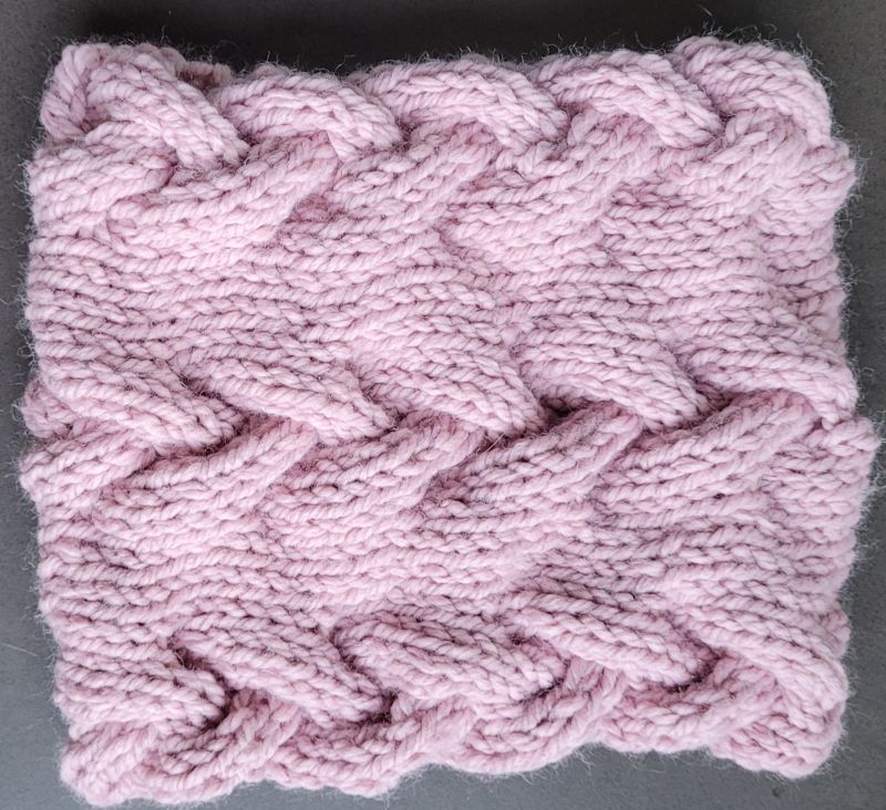 Tour de cou rose - tresse Main