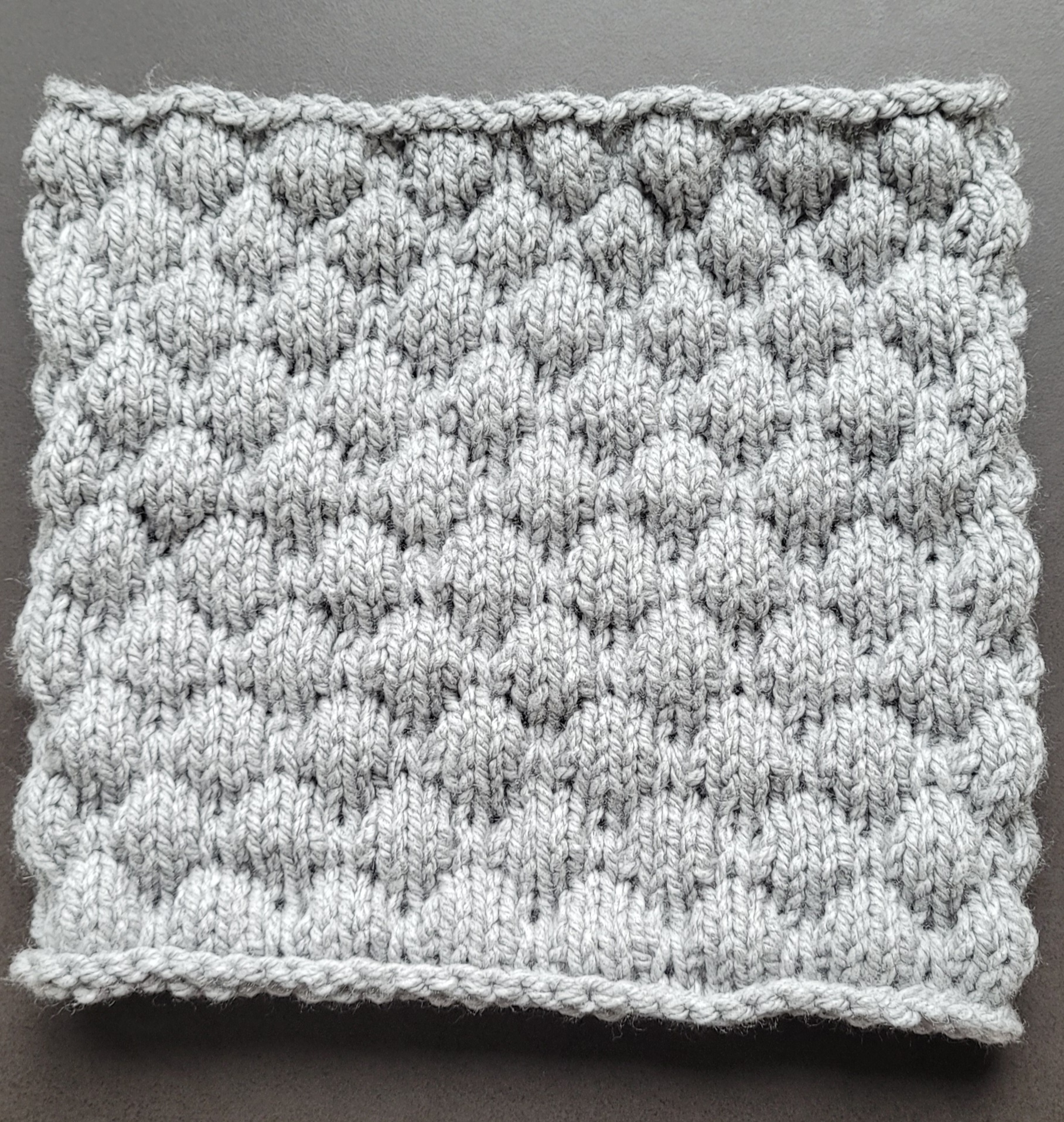 Tour de cou gris - bulle