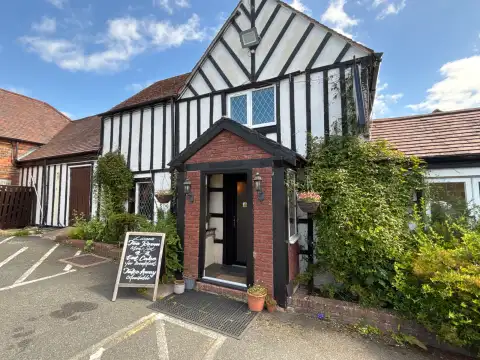 Lillian’s tea room is open Monday to Saturday from nine till four and right next to the hotel reception. Highly recommended.