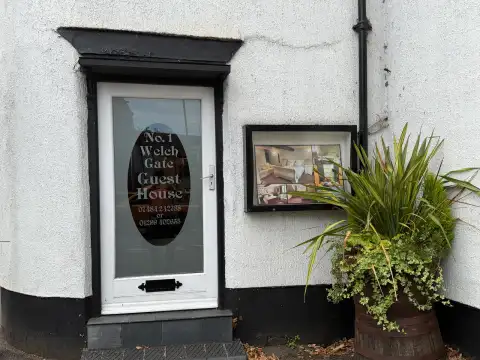 Entrance / frontage