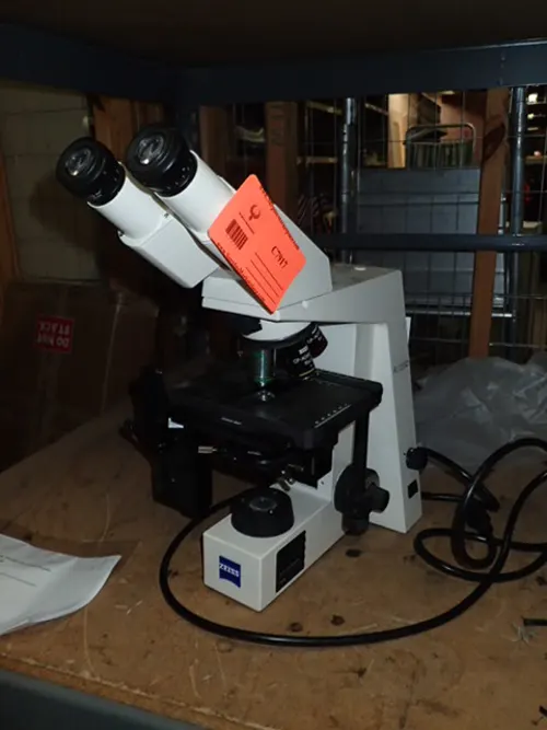 (1) Zeiss Axiolab Microscope With (3) Objectives
