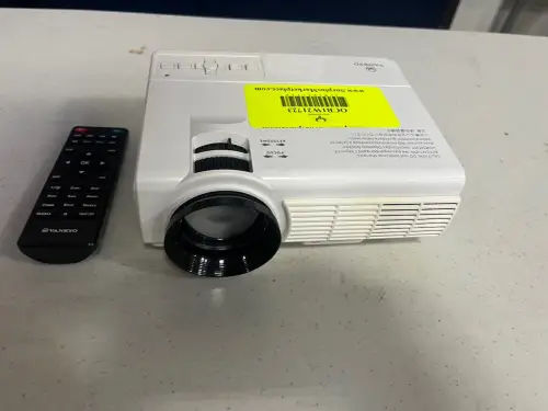 (1) Vankyo Q5 Projector