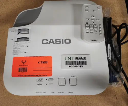 (1) Casio Data Projector XJ-V2. XGA Real 3000 lumens