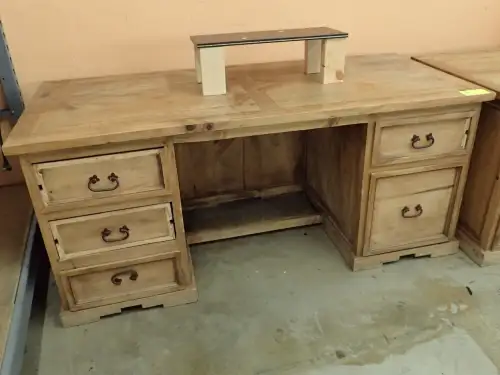 (1) Wooden Desk