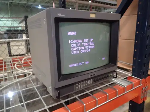 (1) Sony PVM-1354Q Trinitron Color Video Game Monitor