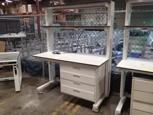 (1) Laboratory Workstation