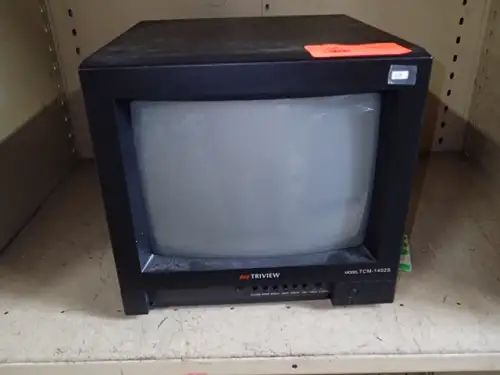 (1) Tatung Triview TCM-1402S Color Video Monitor