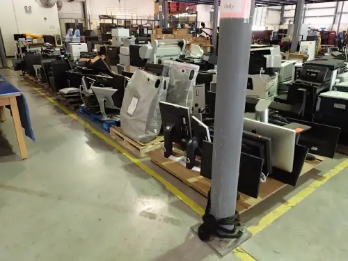 (100+) Assorted Computer Display Screens