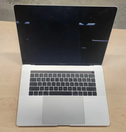 (1) Apple MacBook Pro, 15"