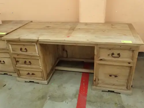 (1) Wooden Desk
