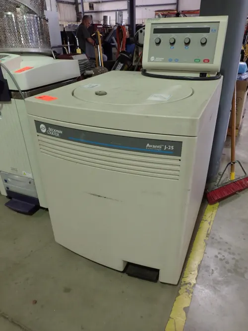 (1) Beckman Coulter Avanti J-25 Centrifuge
