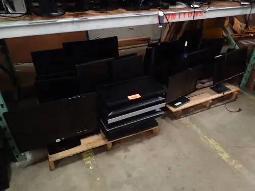 (31) Assorted Monitors