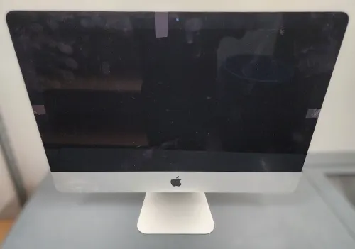 (1) Apple iMac (Retina 4K, 21.5" Late 2015)
