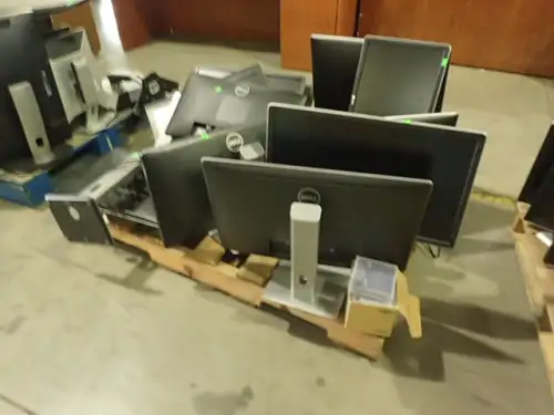(55) Assorted Dell Computer monitors