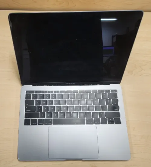 (1) Apple MacBook Pro, 13.3"