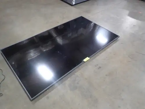 (1) Samsung QB85R Color Display Unit