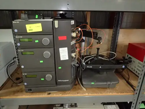 (1) GE GE AKTA FPLC Explorer 