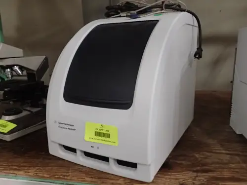 (1) Agilent Technologies Stratagene MX3000P QPCR System
