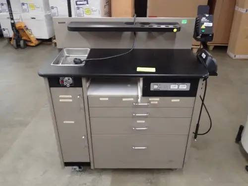 (1) Reliance ENT Treatment Cabinet