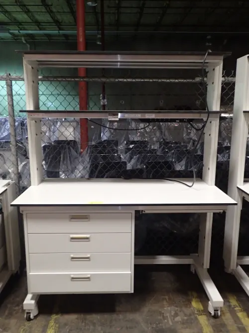 (1) Lab Workstation