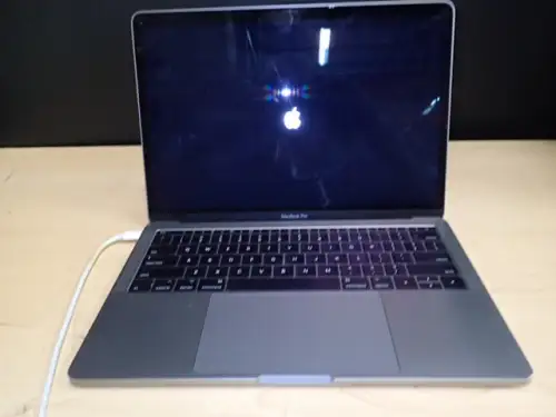 (1) Apple MacBook Pro