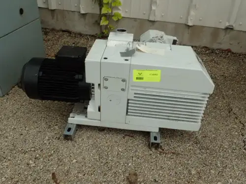 (1) Oerlikon Leybold Vacuum Trivac D75B 31000679268 Vacuum Pump