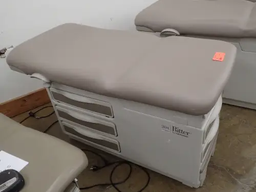 (1) Ritter 204 Exam Table