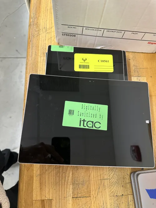 7 Microsoft Surface Pros W/ Digitally Sanitized Hard Drives