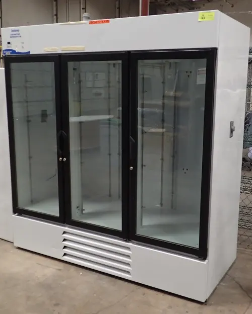 (1) Fisher Scientific Isotemp 13-986-172G Lab Refrigerator