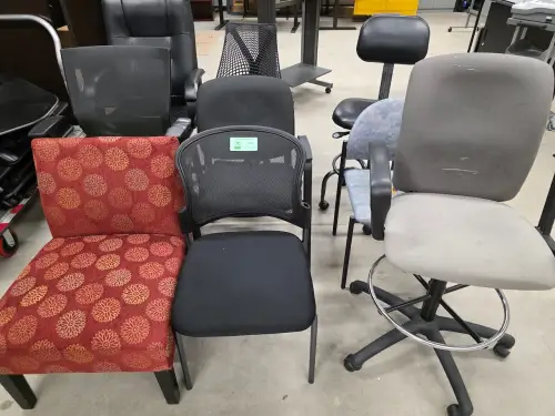 Approximately 9 Chairs