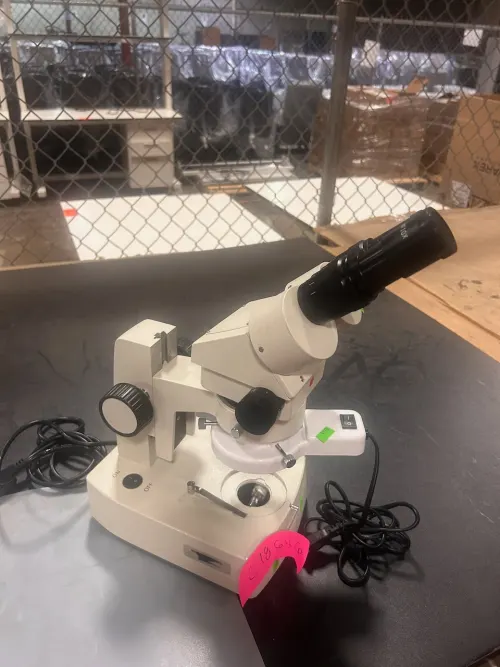 (1) Fisher Science Education Microscope