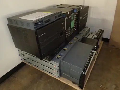 (1) Pallet Assorted Server Components