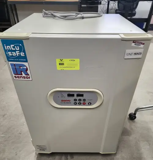 (2) Sanyo CO2 Incubators